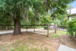 408 Coquinas Ln, Beaufort, SC 29906 - Photo 53