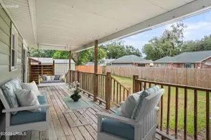 1109 15th St, Port Royal, SC 29935 - Photo 3