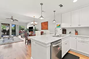 13 Harbourside Ln, Hilton Head, SC 29928 - Photo 15