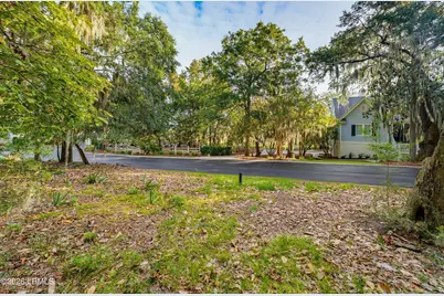228 De La Gaye Point, Beaufort, SC 29902 - Photo 7