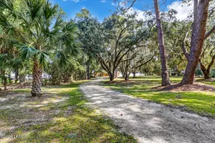 50 Honeysuckle Ln, Beaufort, SC 29907 - Photo 11