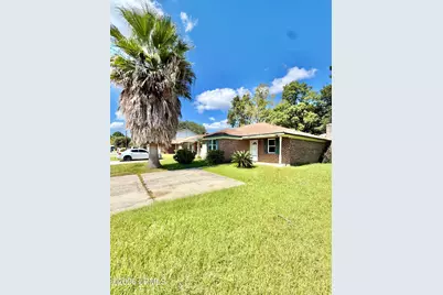 7724 Suzanne Drive, North Charleston, SC 29418 - Photo 3