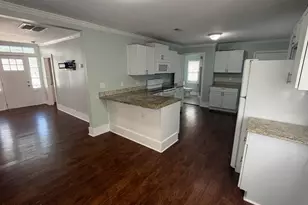 1106 Harrington St, Beaufort, SC 29902 - Photo 3