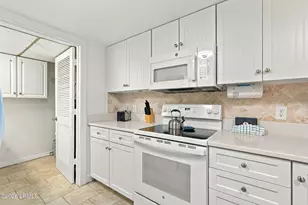22 Lighthouse Rd, Hilton Head, SC 29928 - Photo 11