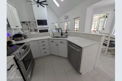 77 James F Byrnes Street, Beaufort, SC 29907 - Photo 9