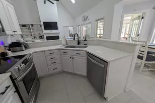 77 James F Byrnes St, Beaufort, SC 29907 - Photo 9