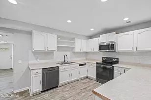 13 Marshland Rd, Hilton Head, SC 29926 - Photo 5