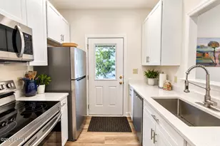 1009 11th St, Port Royal, SC 29935 - Photo 13