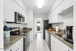 226 S Sea Pines Dr, Hilton Head Island, SC 29928 - Photo 11