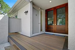226 S Sea Pines Dr, Hilton Head, SC 29928 - Photo 3