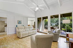 226 S Sea Pines Dr, Hilton Head, SC 29928 - Photo 9