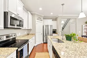 327 Cockle Ln, Beaufort, SC 29906 - Photo 9