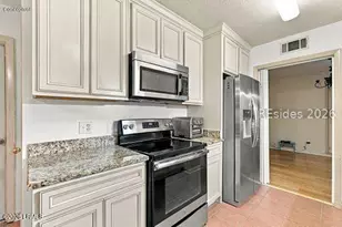 3000 Dogwood St, Beaufort, SC 29906 - Photo 9