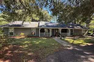 54 Wade Hampton Dr, Beaufort, SC 29907 - Photo 1