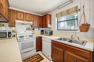 107 Sea Otter Ln, Ladys Island, SC 29920 - Photo 7