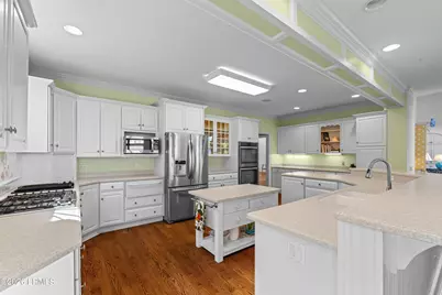 655 Island Circle E, Saint Helena Island, SC 29920 - Photo 15