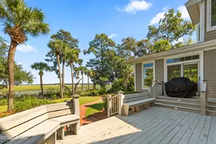 655 Island Cir E, Saint Helena Island, SC 29920 - Photo 37