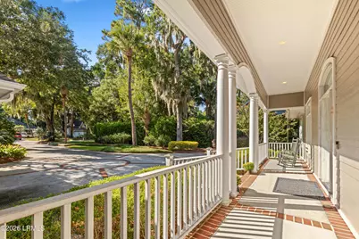 655 Island Circle E, Saint Helena Island, SC 29920 - Photo 5