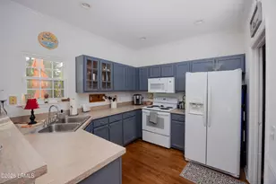 16 Pine Burr Rd E, Hilton Head Island, SC 29926 - Photo 5