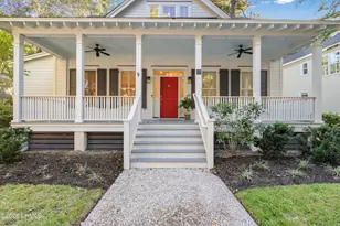 17 Newpoint Rd, Beaufort, SC 29907 - Photo 3