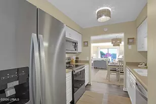 25 Deallyon Ave, Hilton Head Island, SC 29928 - Photo 13