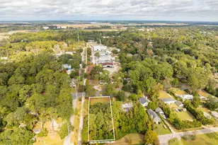2422 Hermitage Rd, Beaufort, SC 29902 - Photo 1