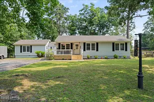 2403 Langhorne Dr, Beaufort, SC 29902 - Photo 1