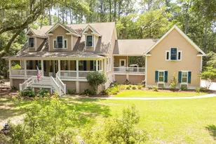 10 Old Barn Rd, Beaufort, SC 29907 - Photo 1