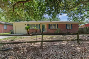 1803 6th St, Beaufort, SC 29902 - Photo 1