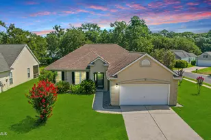 50 Stratford Dr, Bluffton, SC 29909 - Photo 1