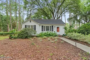 122 Elliott St, Beaufort, SC 29902 - Photo 1