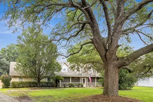8 Zoe Ct, Bluffton, SC 29910 - Photo 1