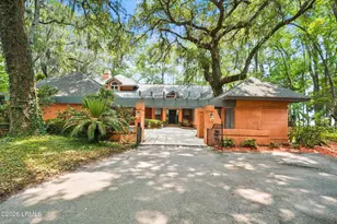 207 Odingsell Ct, Saint Helena Island, SC 29920 - Photo 1