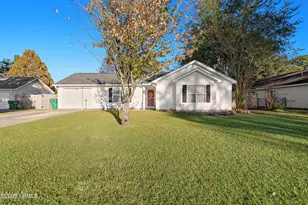 69 Pelican Cir, Beaufort, SC 29906 - Photo 1
