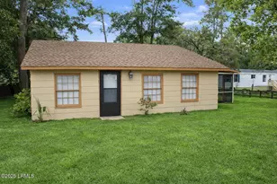 2 Wallace Rd, Beaufort, SC 29907 - Photo 1