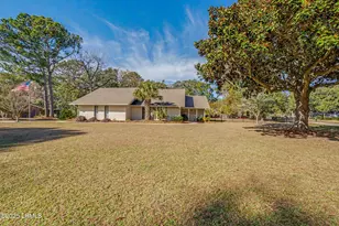 2238 Plantation Dr, Beaufort, SC 29902 - Photo 1
