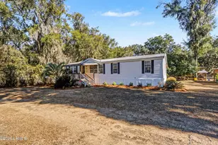 15 Finch Rd, Saint Helena Island, SC 29920 - Photo 1
