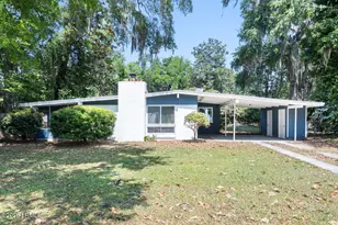 2003 Broad River Dr, Beaufort, SC 29906 - Photo 1