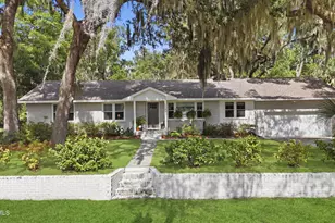 1403 Harrington St, Beaufort, SC 29902 - Photo 1