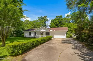 13 Blythewood Rd, Beaufort, SC 29907 - Photo 1