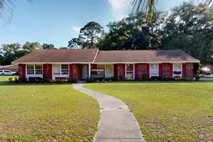 2228 Plantation Dr, Beaufort, SC 29902 - Photo 1