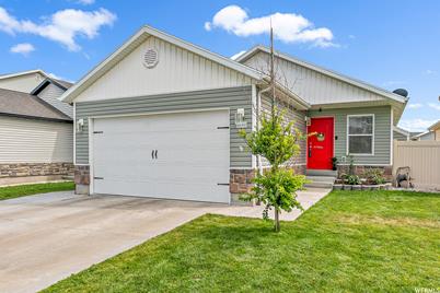 1712 E Tumwater Ln, Eagle Mountain, UT 84005 - Photo 1
