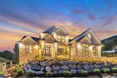 709 E 200 S, Centerville, UT 84014 - Photo 1