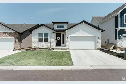 382 W Parkway Dr, Kaysville, UT 84037 - Photo 1