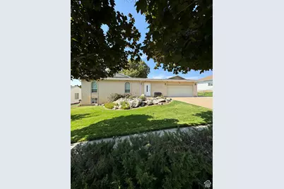 584 Cherry Ln, Fruit Heights, UT 84037 - Photo 1