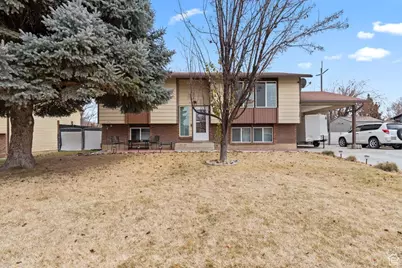 2544 N 1050 W, Clinton, UT 84015 - Photo 1