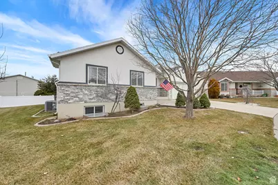 59 Belmore Dr, Kaysville, UT 84037 - Photo 1
