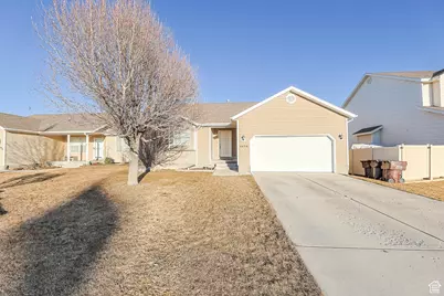 4494 N Heritage Dr, Eagle Mountain, UT 84005 - Photo 1