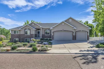 410 Bishops St, Kaysville, UT 84037 - Photo 1