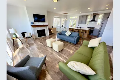 981 S Lakeview Dr Dr, Bountiful, UT 84010 - Photo 1